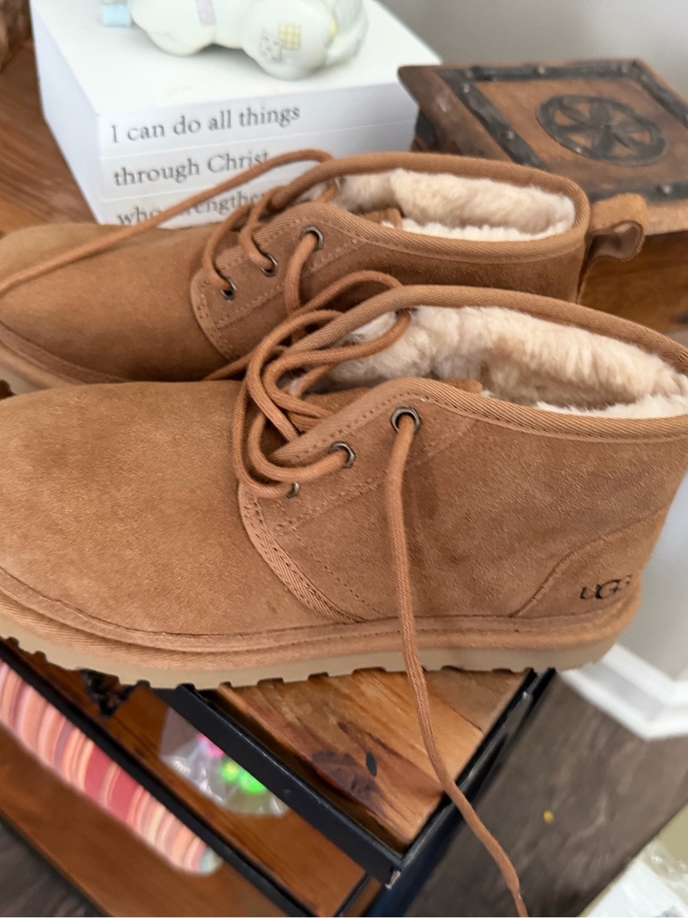 UGG women's  Chestnut Suede Lace-Up Boot - Chestnut 8